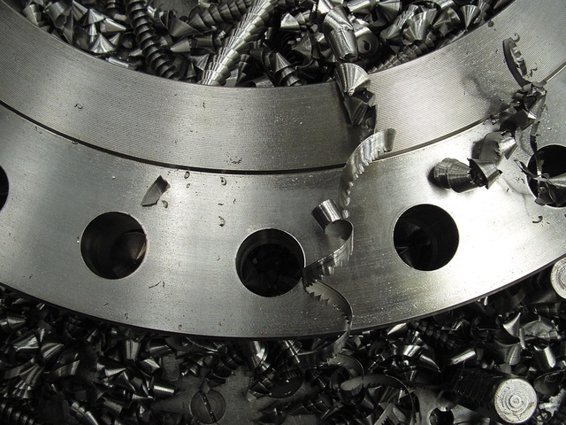 metal-machining-2-1501251-640x480.jpg
